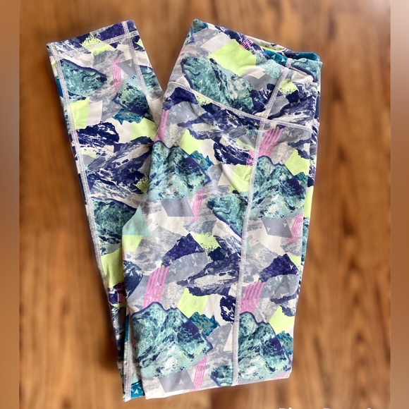 Victoria’s Secret Sport Multicolored Leggings, Sz Large - Picture 1 of 4